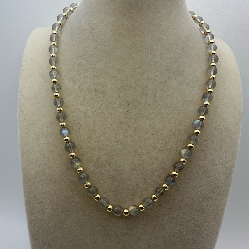 Beautiful Handcrafted Labradorite Beaded Necklace 6mm Beads - Picture 5 of 8